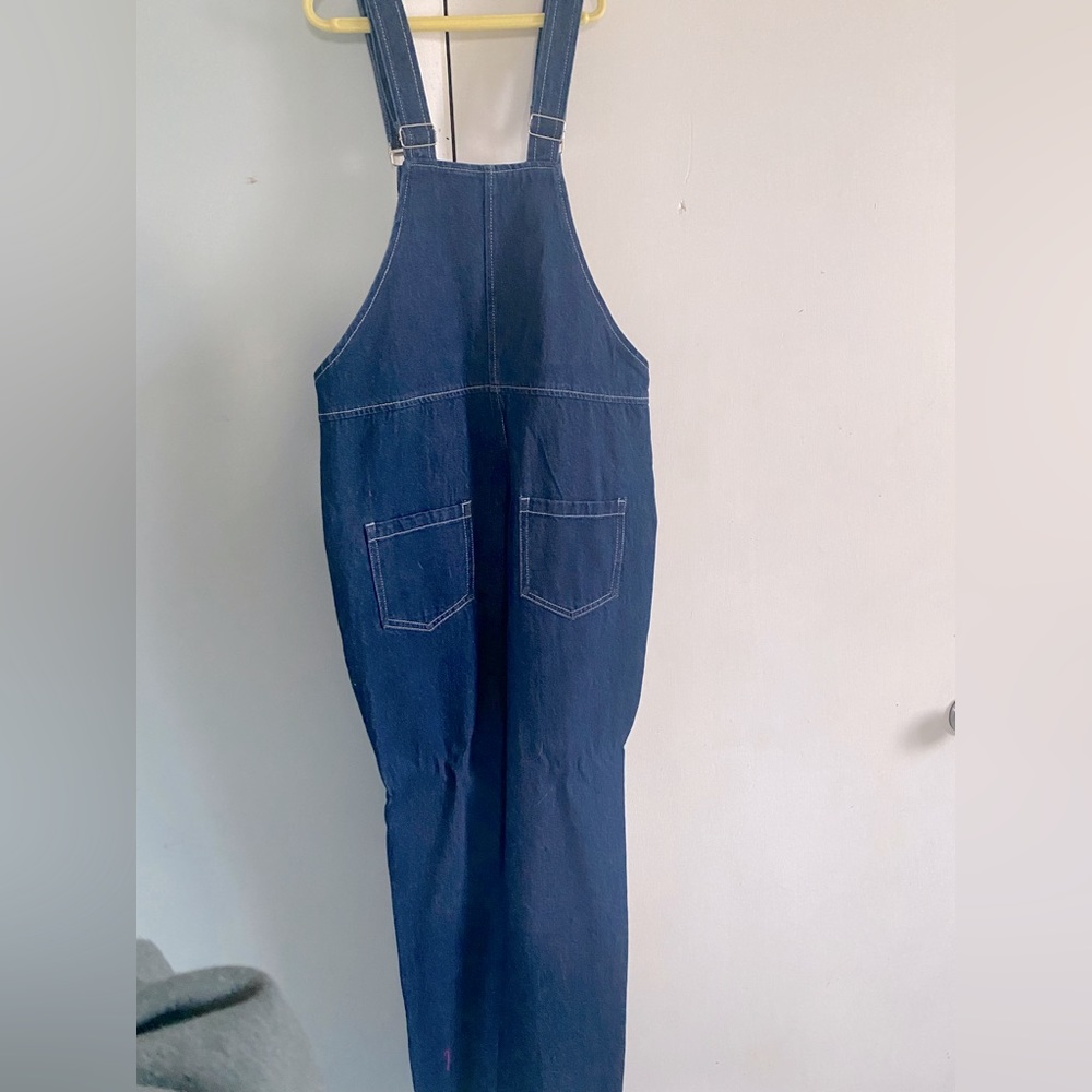 Cute jean overalls never worn